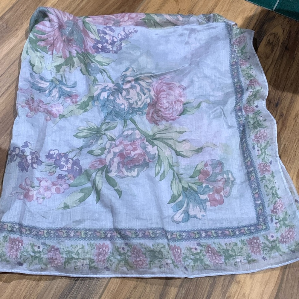 Vintage light blue w lavender flowers and green leaves scarf 30 x 31”